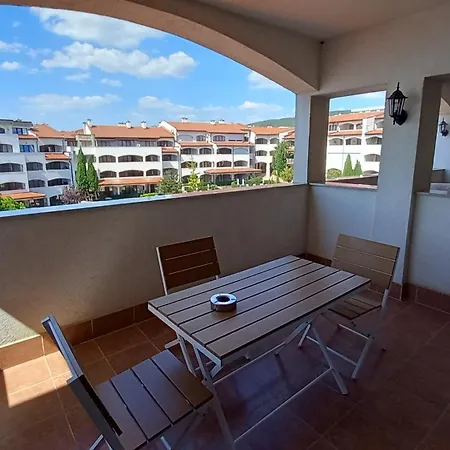 5-star Spacious Beachfront شقة