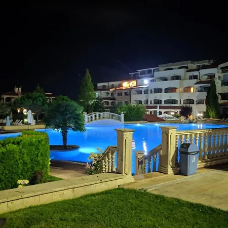 5-star Spacious Beachfront شقة